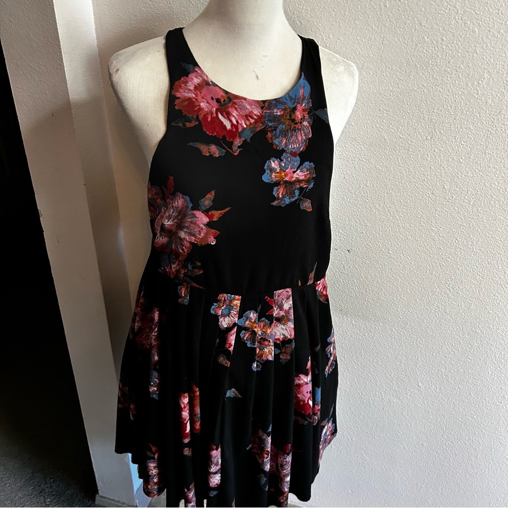 Free People Black Floral Mini Dress sz 8 good condition